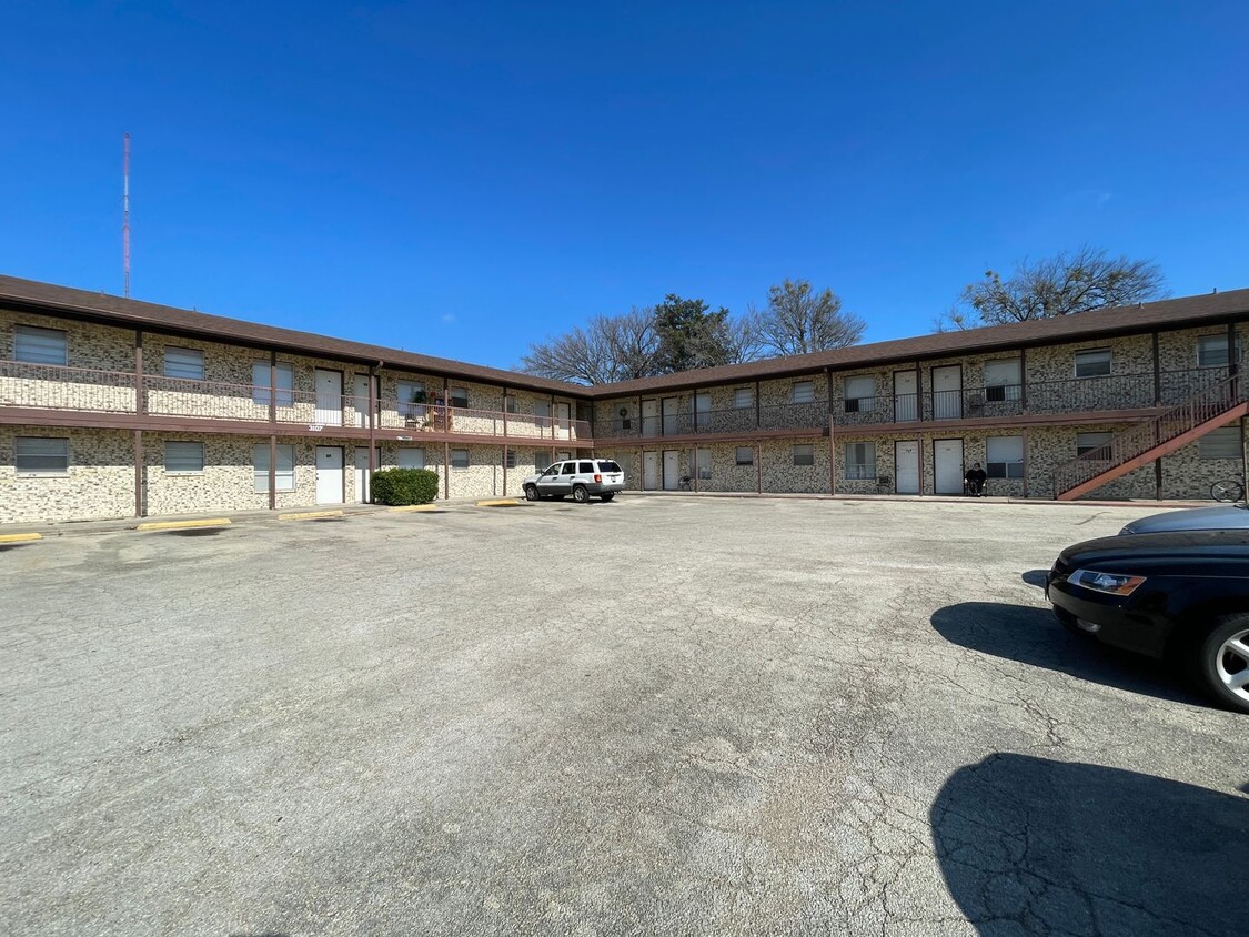 Primary Photo - 3107 Atkinson Ave