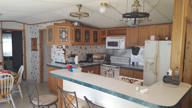 Building Photo - 683 Creekside Dr