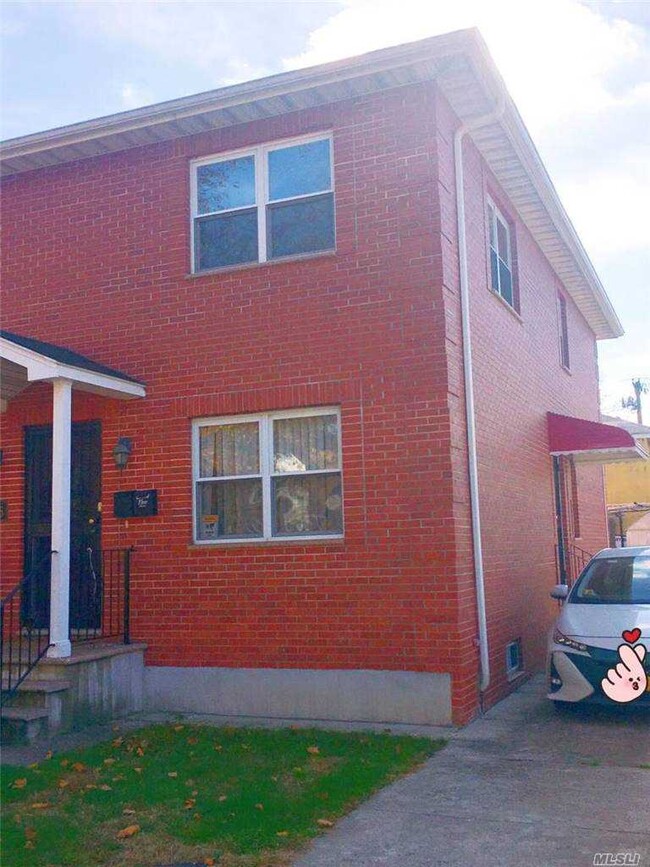 Building Photo - 158-16-158-73 73rd Ave