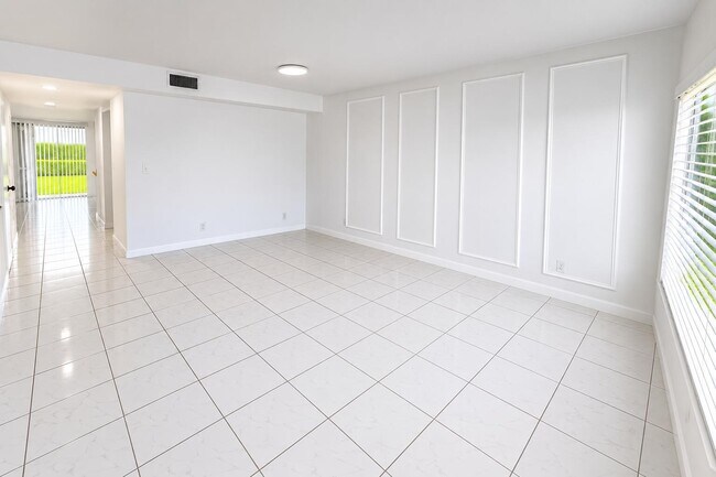 Building Photo - 9825 NW 37th St