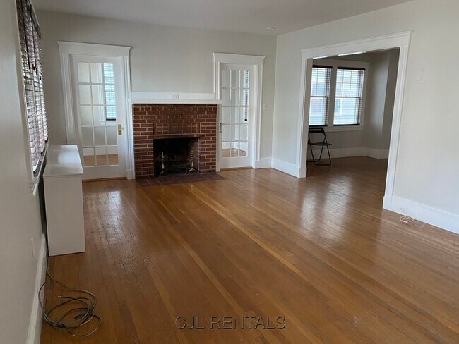 Foto del edificio - 11 Harding Ave