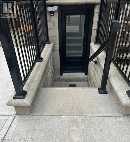 Building Photo - 259 John St S