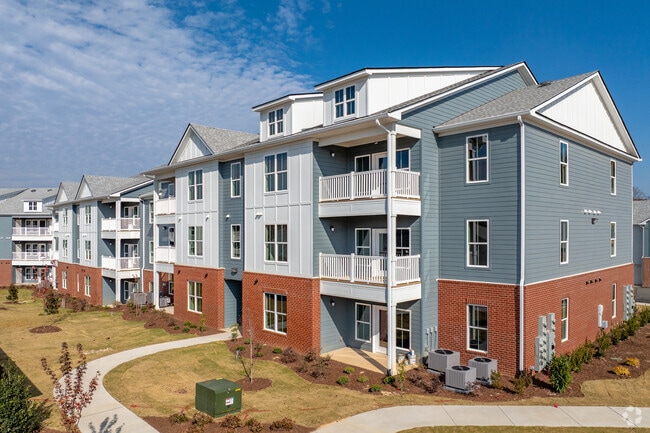 Foto del edificio - Hathaway at Lake Norman Apartments