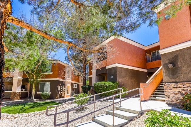 Building Photo - 7632 Pacific Hills Ave