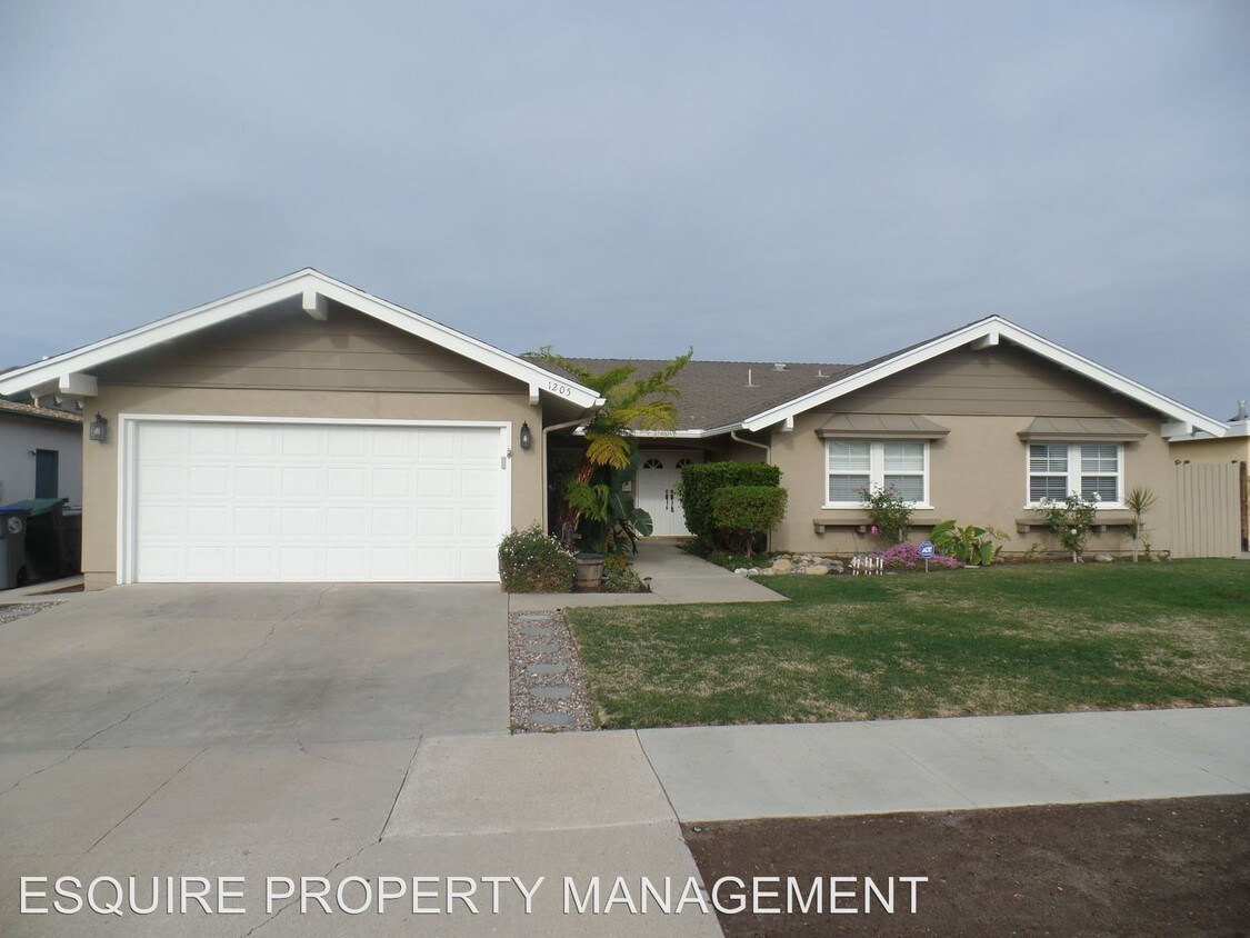 Primary Photo - 4 br, 2.5 bath House - 1205 LAWRENCE WAY