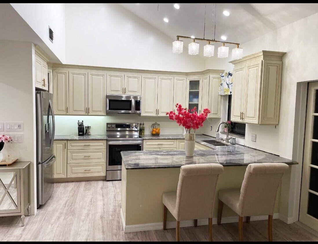 Building Photo - 9340 Ketay Cir