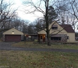 Building Photo - 3251 Darrow Rd