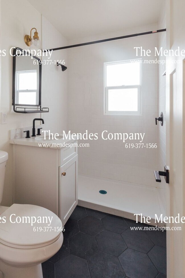 Foto del edificio - Modern Luxury 1 bedroom/ 1 bathroom Upstai...