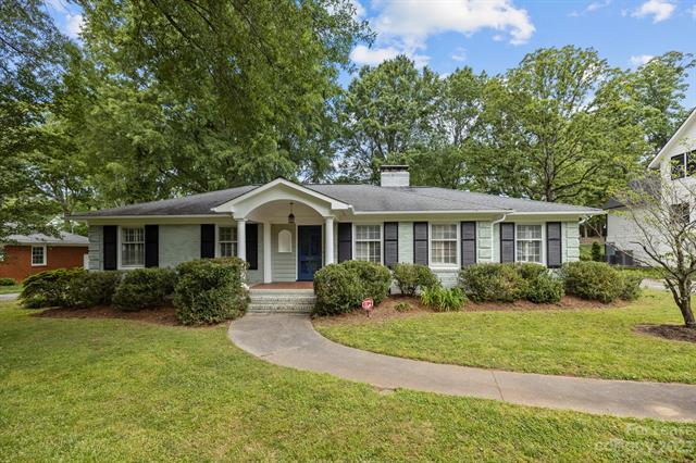 Building Photo - 4400 Woodlark Ln