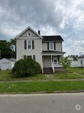 Building Photo - 1413 E Main St