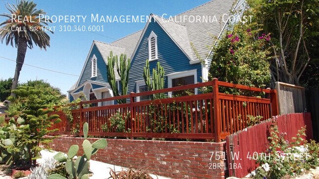 Foto del edificio - Stunning Updated Artsy Cottage-Style Beach...