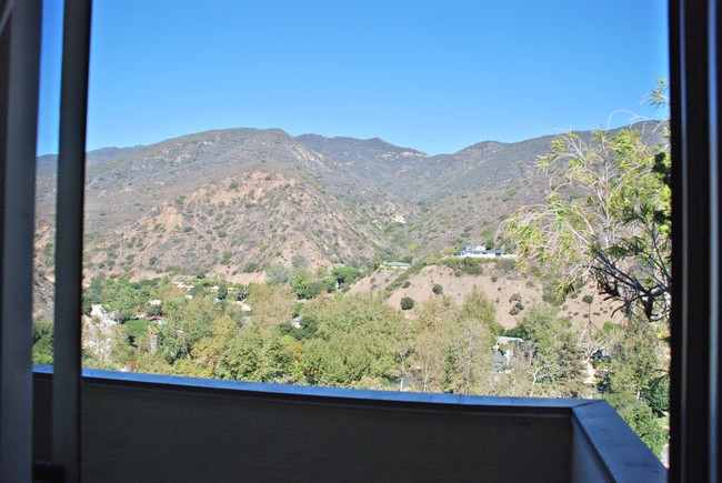 habitación principal con vista - 6200 Tapia Dr