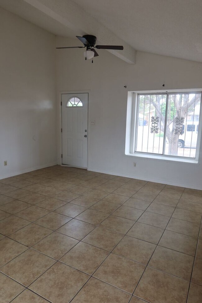 Building Photo - 1582 Diego Rivera Dr