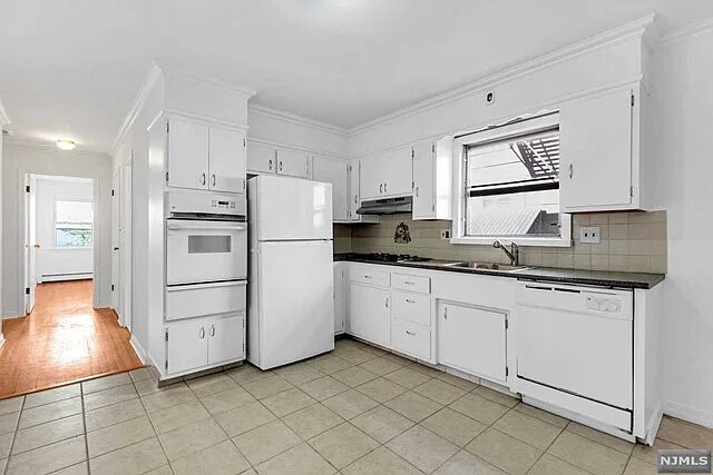 Building Photo - 355 Belgrove Dr