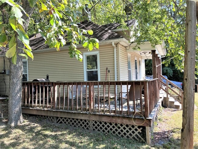 Photo - 325 Union St House