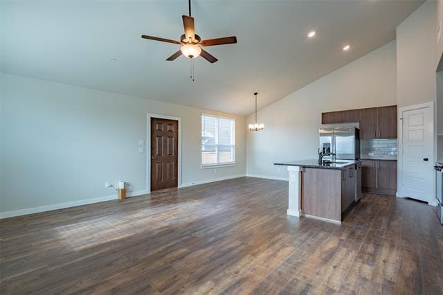 Building Photo - 609 Wheatfield Dr