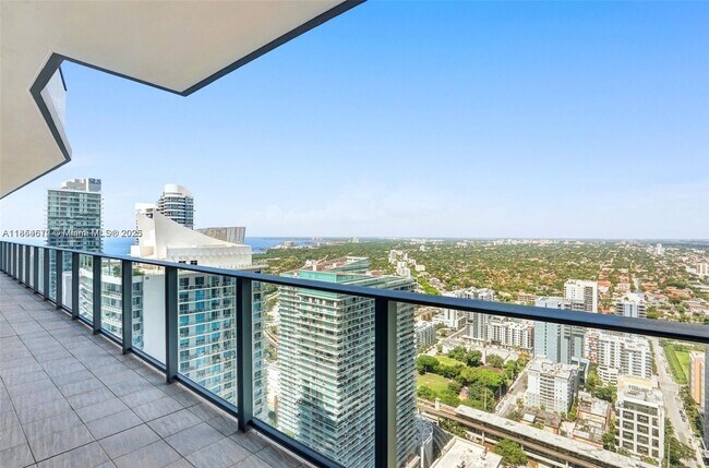 Building Photo - 1000 Brickell Plaza