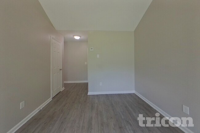 Foto del edificio - 7307 Hooksett Ct