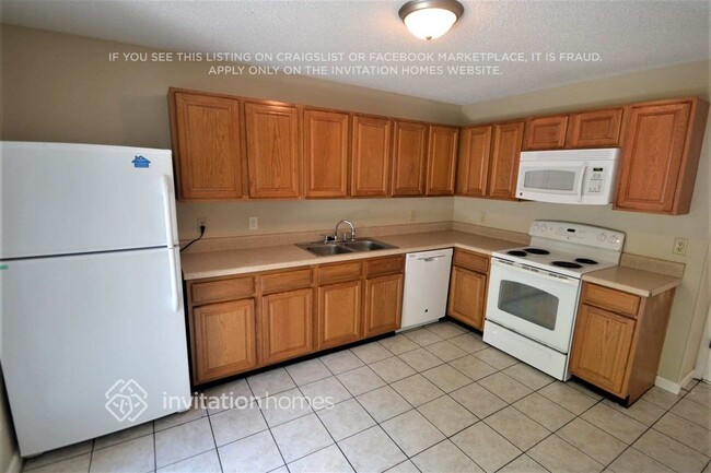 Building Photo - 1233 Ashworth Dr