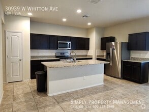 Building Photo - 30939 W Whitton Ave