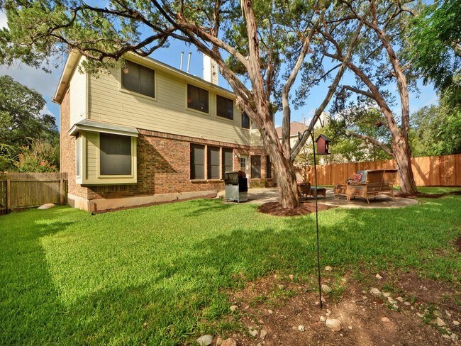 Building Photo - 3908 Sawmill Dr