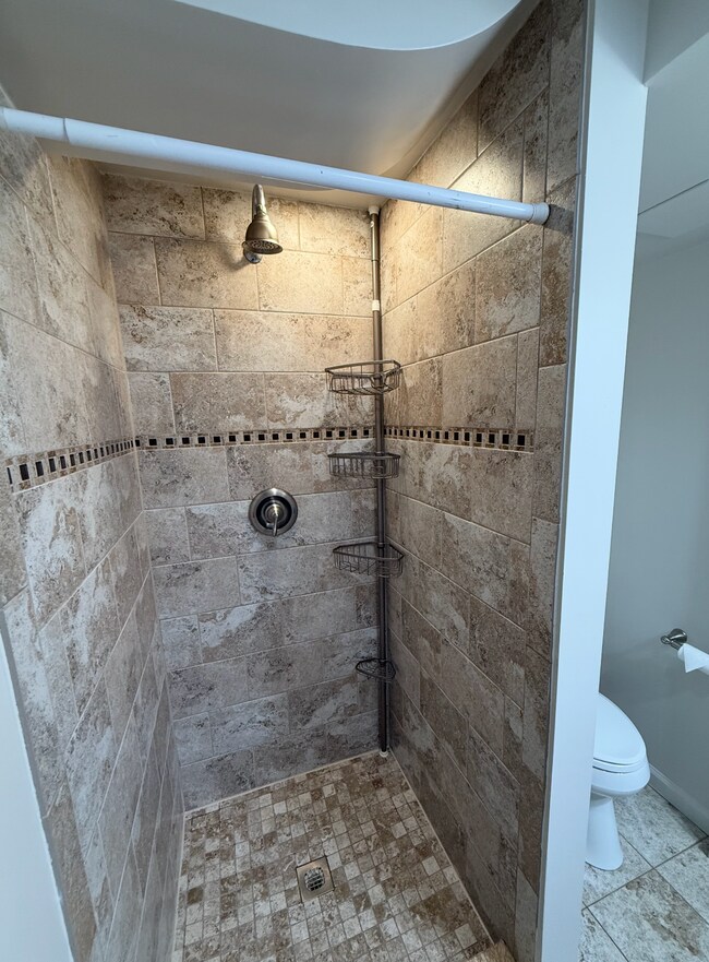 Foto del edificio - 6711 Park Hall Dr