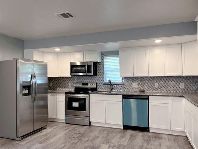 Foto del edificio - 25745 Dulaney St