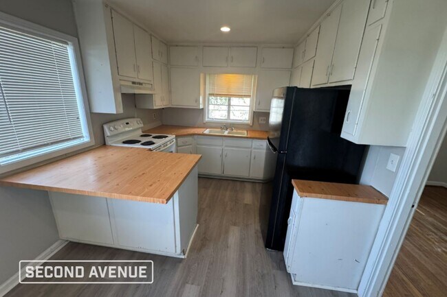 Foto del edificio - 9228 Brookhurst Dr