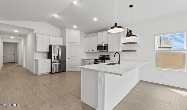 Foto del edificio - 7426 S 76th Dr