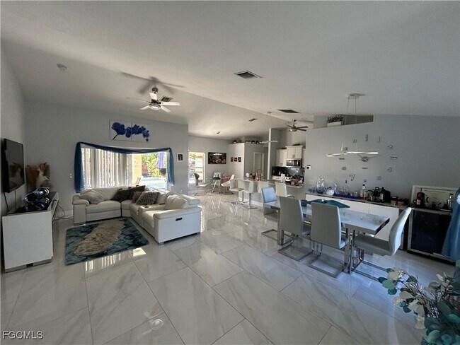 Foto del edificio - 306 SE 47th St