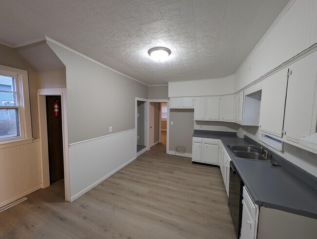 Foto del edificio - 301 6th Ave SW