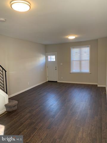 Building Photo - 2260 E Cambria St