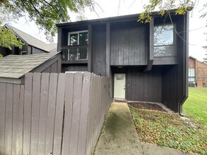 Building Photo - 15 Sycamore Ct Building Photo - 15 Sycamore Ct