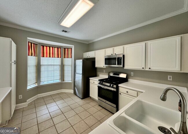 Building Photo - 4645 Valais Ct