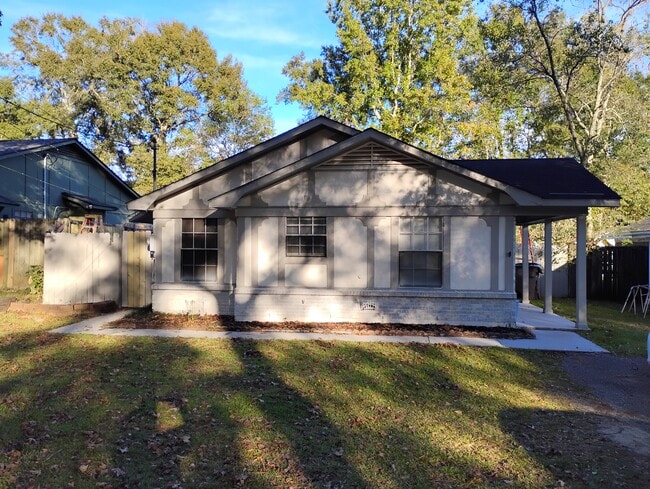 Building Photo - 965 Wesley Ave Building Photo - 965 Wesley Ave