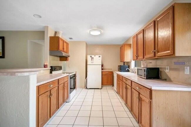 Building Photo - 4526 Sheldrake Dr