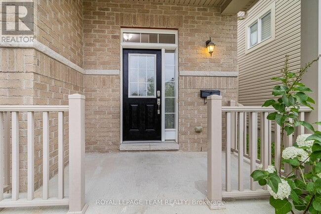 Photo du bâtiment - 57 Crownridge Dr