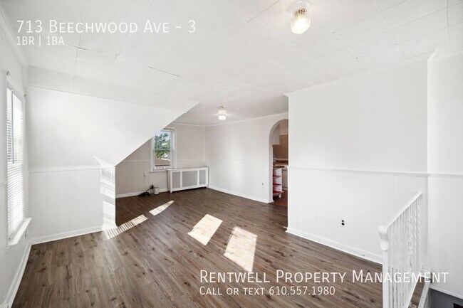 Building Photo - 1BR 1BA Third floor Apartment Available fo...