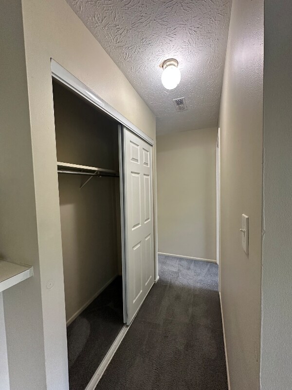 Foto del edificio - 2523 Broadleaf Ct