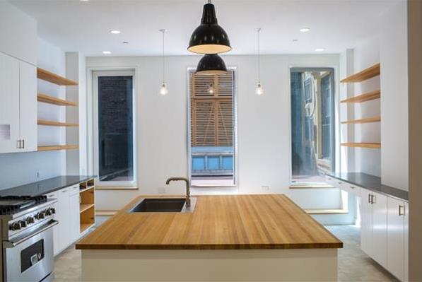 Building Photo - 428 Greenwich St
