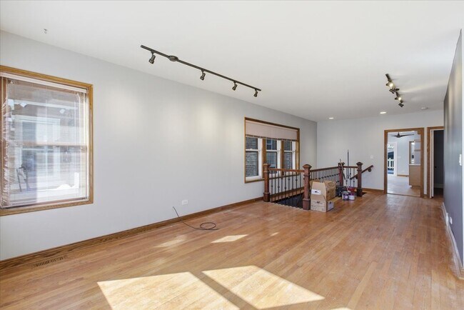 Foto del edificio - 5218 N Lieb Ave