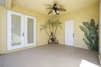 Building Photo - 1012 SE 5th Terrace