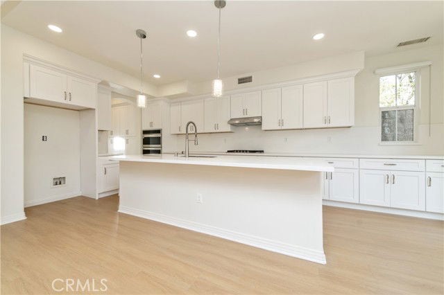 Building Photo - 1320 Sun Dial Dr