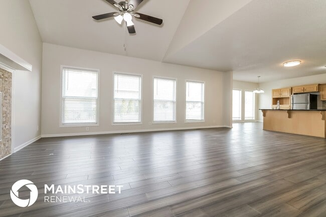 Building Photo - 13604 W 129th Terrace