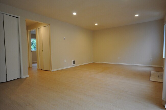 Living room - 16026 36th Ave W