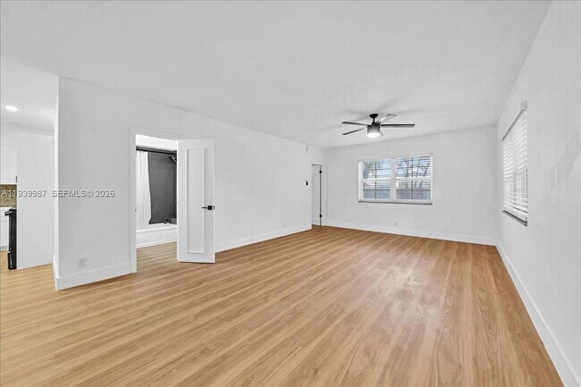 Foto del edificio - 2426 SE 17th St