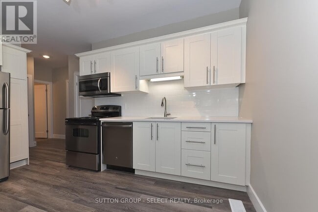 Building Photo - 515 Quebec St