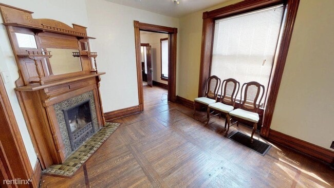 Building Photo - 214 N 5th Ave