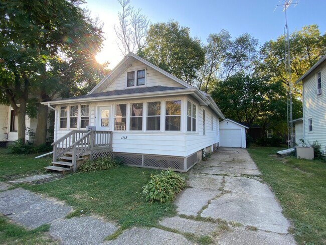 West Street View - 1118 W 4th St
