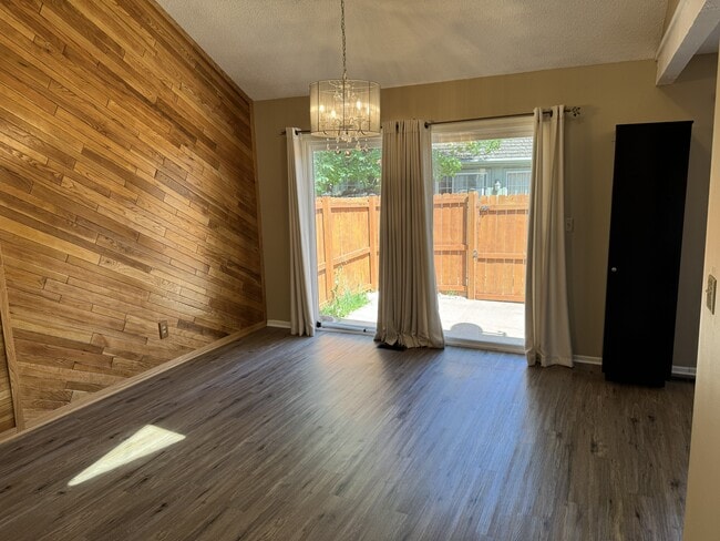 Building Photo - 10121 Edelweiss Cir